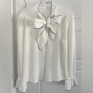 Elegant white blouse in US 4